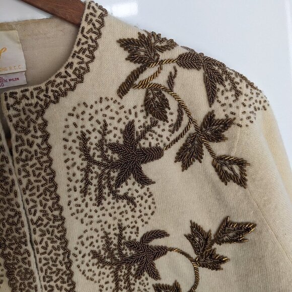 Vintage 1940s Hand Beaded Lambs Wool and Angora Cardigan Sweater - Picture 4 of 12